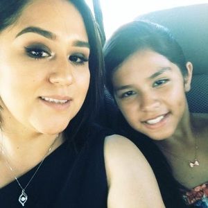 Meet your Posher, Esmeralda